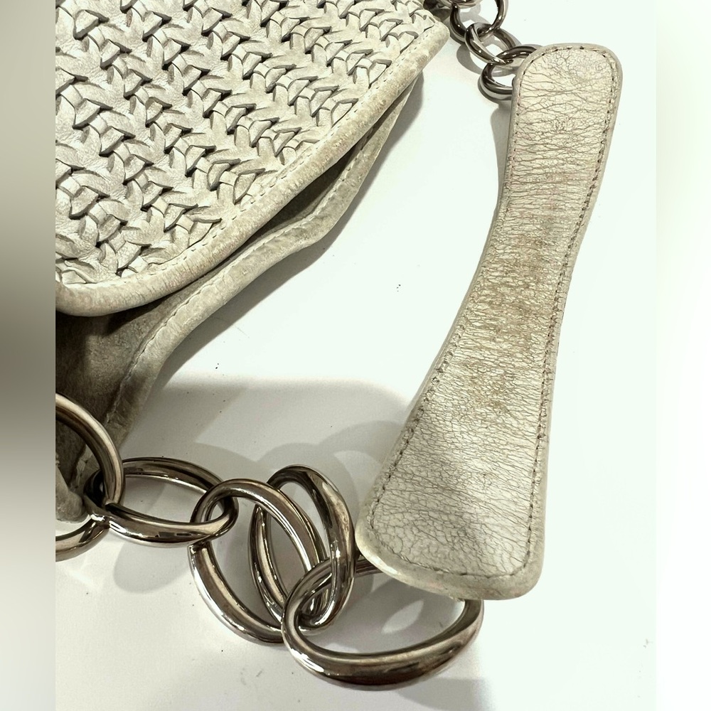 👜 Dior Avenue Bag - FIXER UPPER - Luxury Handbag Giveaway - Picture 8 of 15